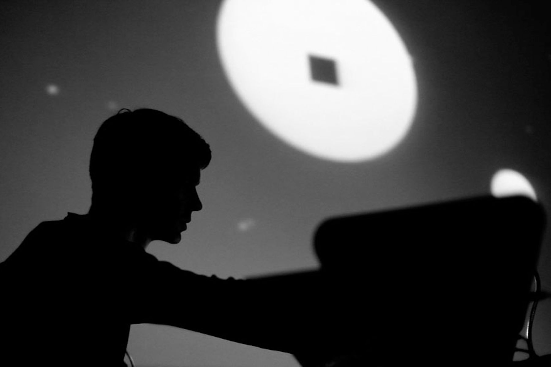 QUTTER SON CAILLOU ERWAN RAGUENES