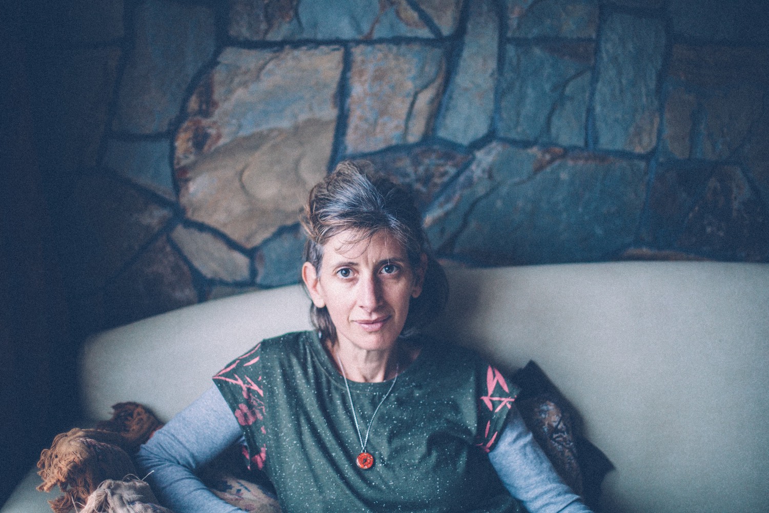 QUTTER SON CAILLOU VICTORIA FOLLONIER